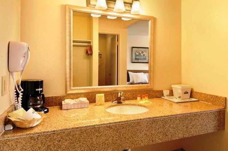Days Inn By Wyndham Lake Havasu Lake Havasu City Zewnętrze zdjęcie